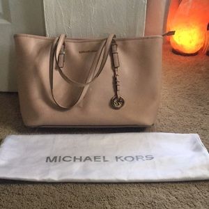 Michael kors bag dust cover